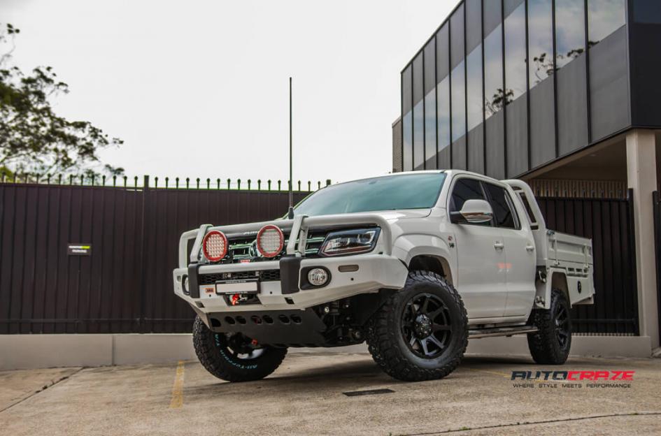 VOLKSWAGEN AMAROK T05 SATIN BLACK
